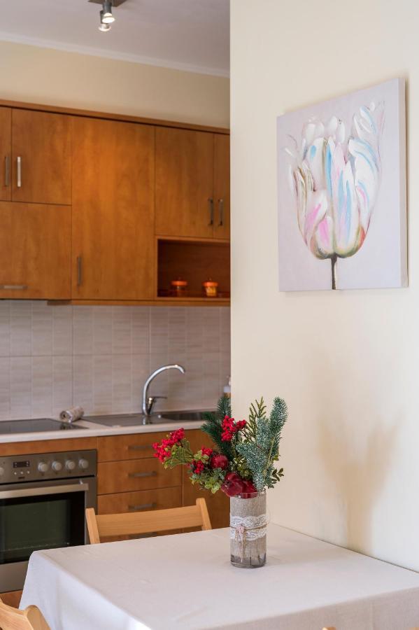 Ferienwohnung Luxury Coastal Retreat, Mountain View Balcony With Palm Trees & Parking Chania  Exterior foto